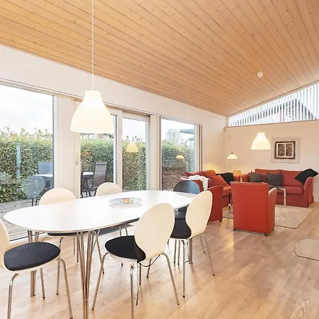 Holiday home Scenic Golf Retreat-by Traum