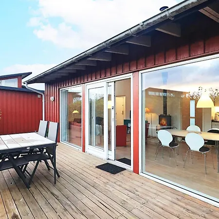 Holiday home Scenic Golf Retreat-by Traum Bogense