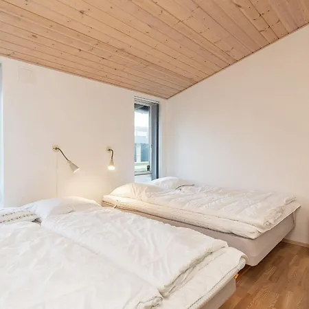 Scenic Golf Retreat-by Traum Bogense