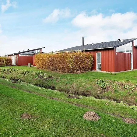 Scenic Golf Retreat-by Traum Holiday home Bogense